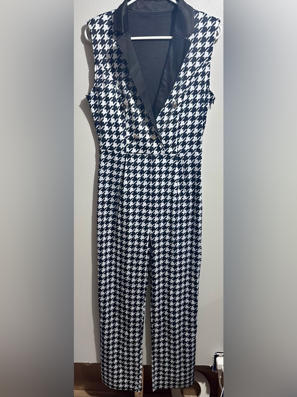 Black & White Houndstooth Sleeveless Jumpsuit Size L (1076)